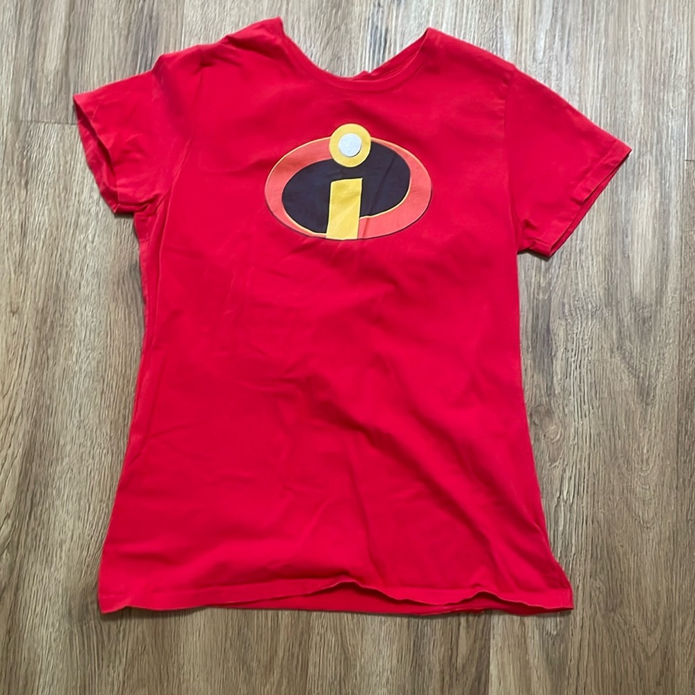 Disney Incredibles t shirt